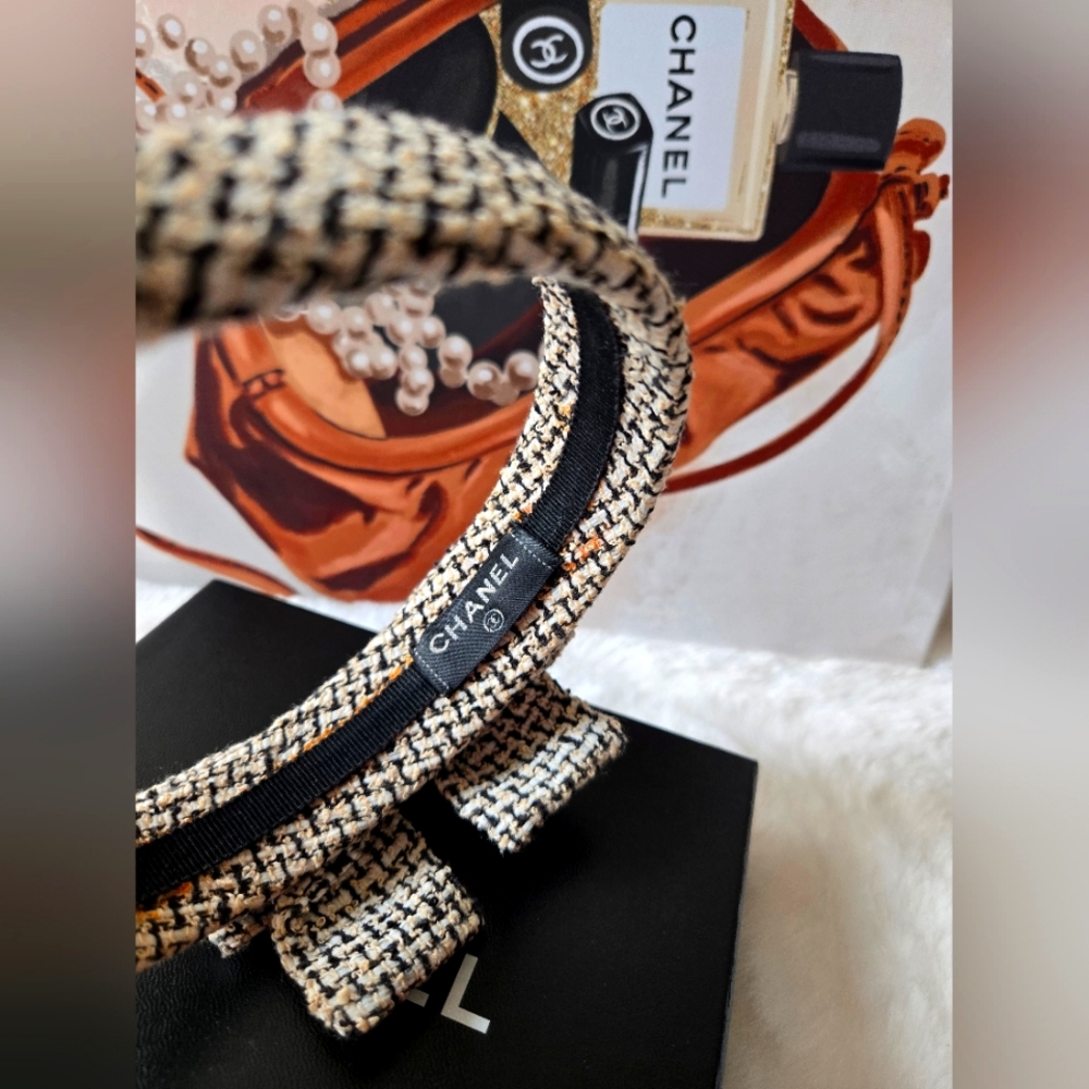 Authentic Chanel Bow Tweed Headband with box - Picture 7 of 15